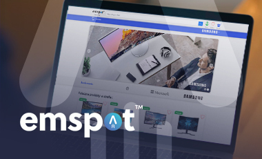 Laptop z otwrtym sklepem Emspot