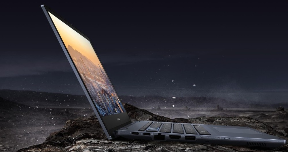 Zdjęcie Laptop Asus widok z boku